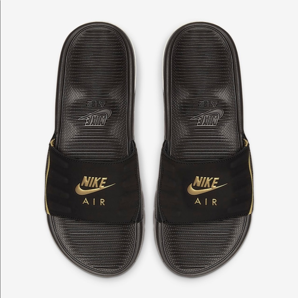 Nike women’s air max camden slides size 10